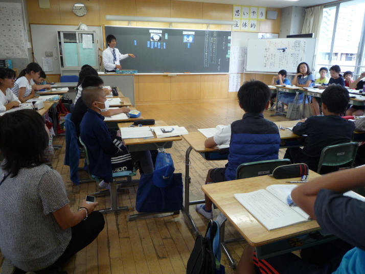の 読み で 窓 に は どんな もの が 映る の だろう か を 学習 問題 に し まし た